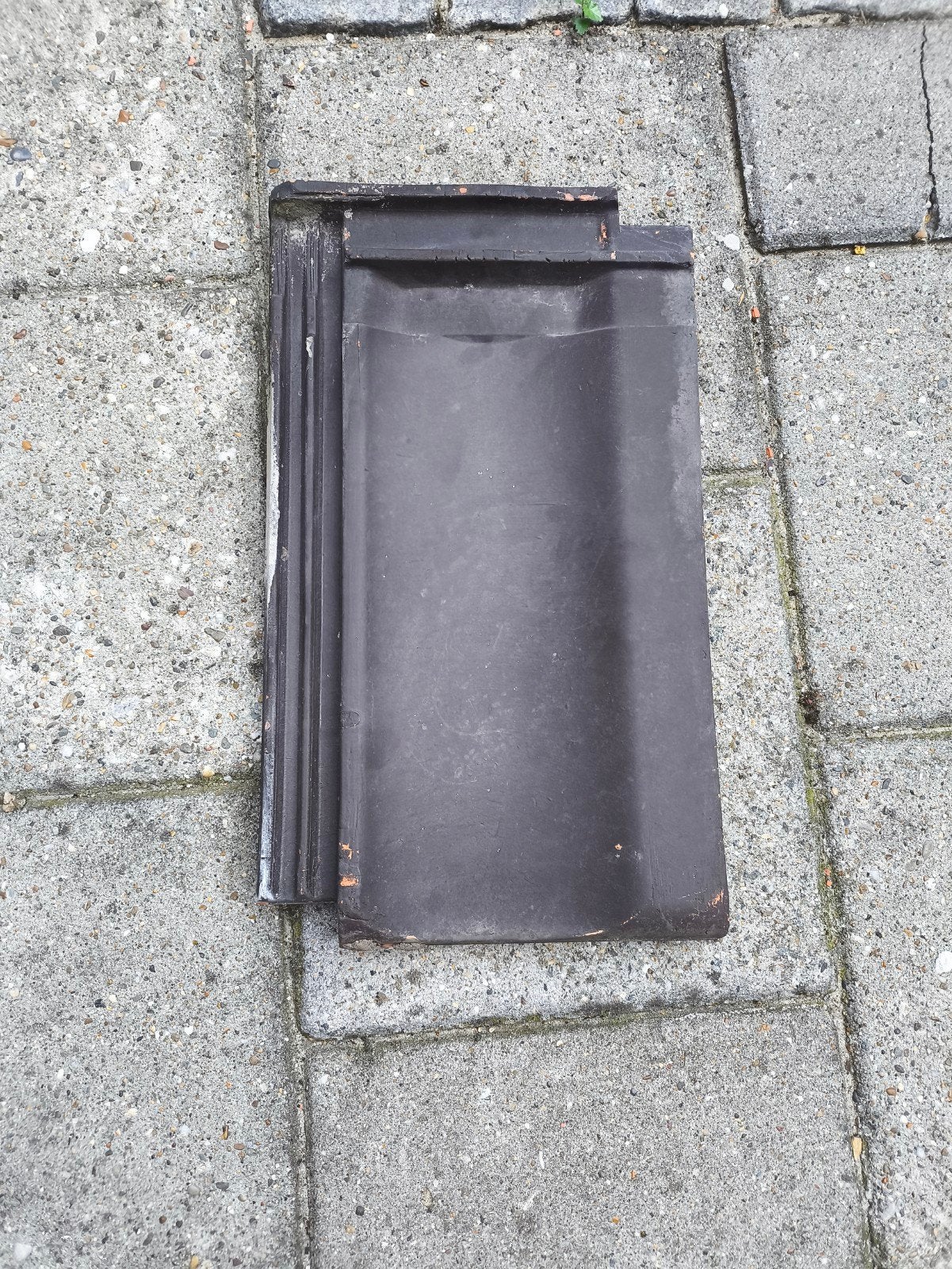 Gezocht: Jac Laumans pannen ( zie foto), Ophalen of Verzenden, Steen of Klei, 15 m² of meer, Dakpannen