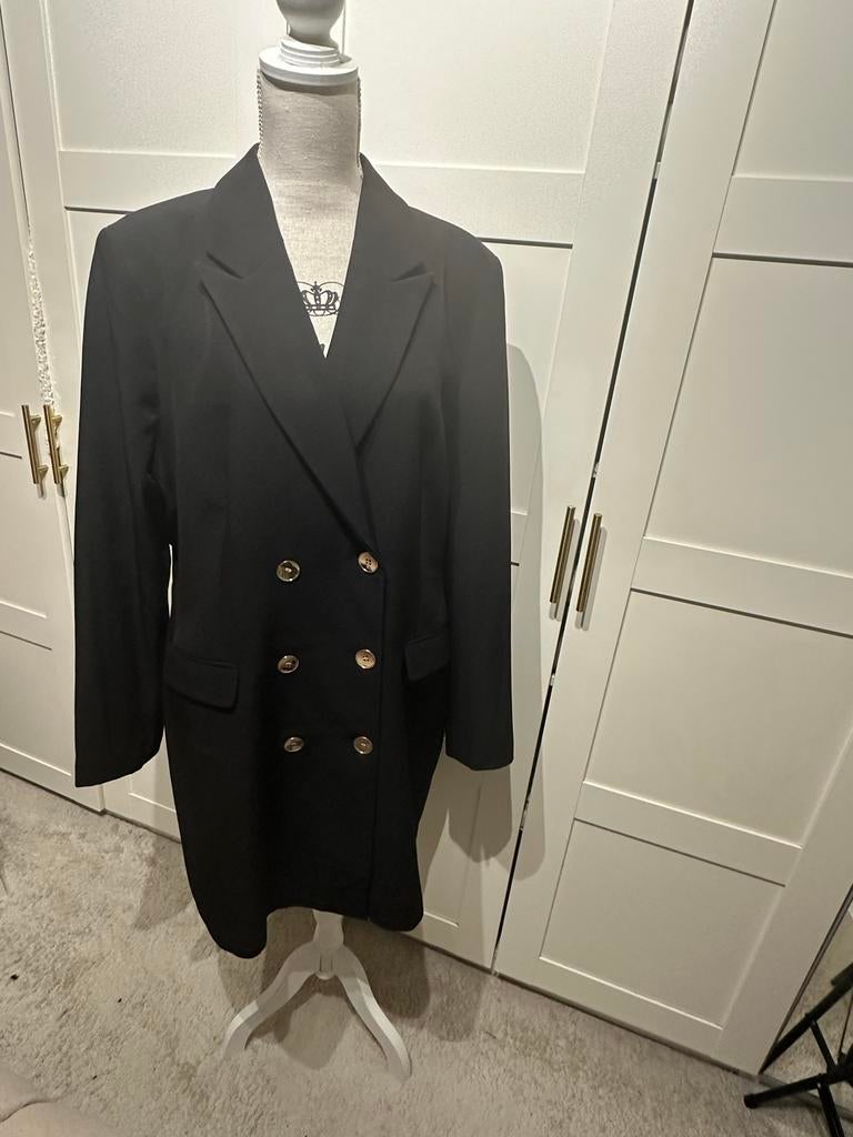 Lange Zwarte Blazer Maat XL - Nieuw met Gouden Knopen, Zwart, Maat 46/48 (XL) of groter, Nieuw, Ophalen of Verzenden