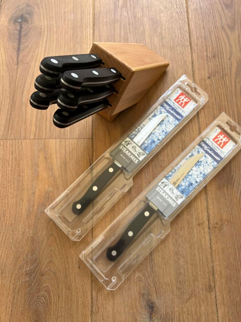 Zwilling - steakmessen set incl. 2 extra nieuwe messen, Ophalen of Verzenden, Zo goed als nieuw, Rvs of Chroom, Vaatwasserbestendig