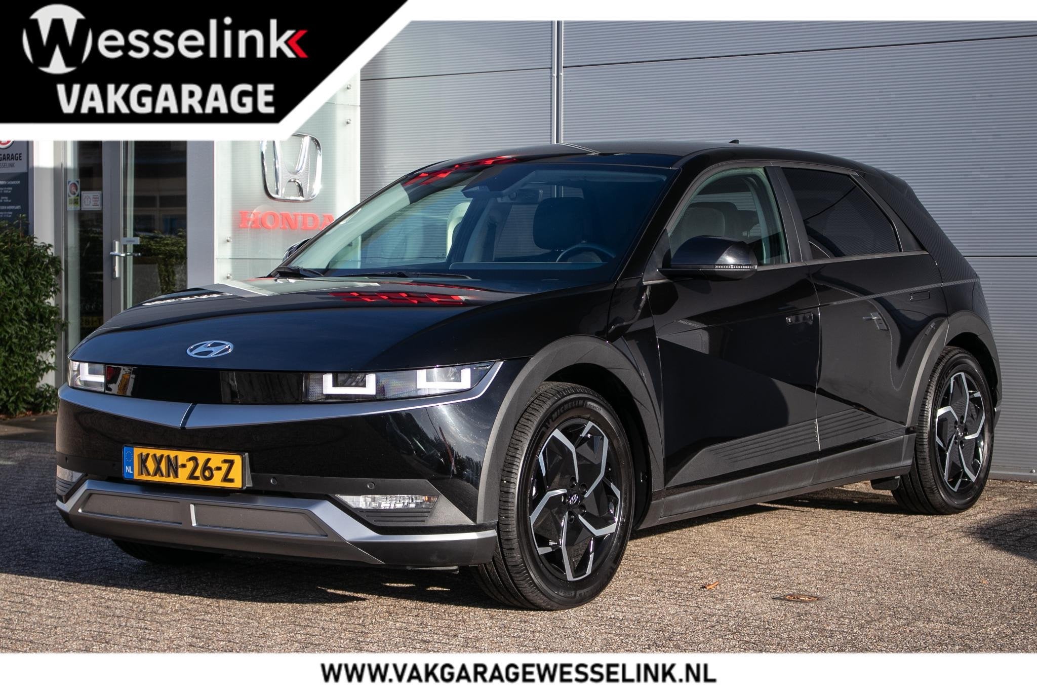 Hyundai IONIQ 5 Connect 73kWh SOH 99,7% | Stoel+stuurverw. |, Auto's, Automaat, Achterwielaandrijving, Gebruikt, Zwart