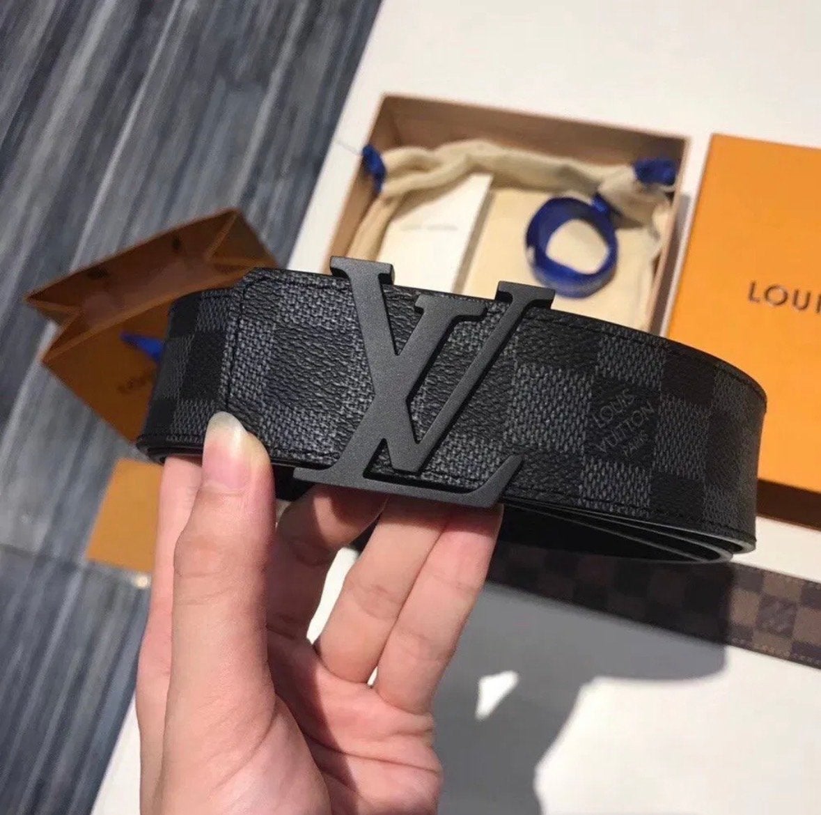 Louis Vuitton Herenriem - Damier Graphite, Nieuw, Ophalen of Verzenden, 115 cm of meer, Riem of Ceintuur