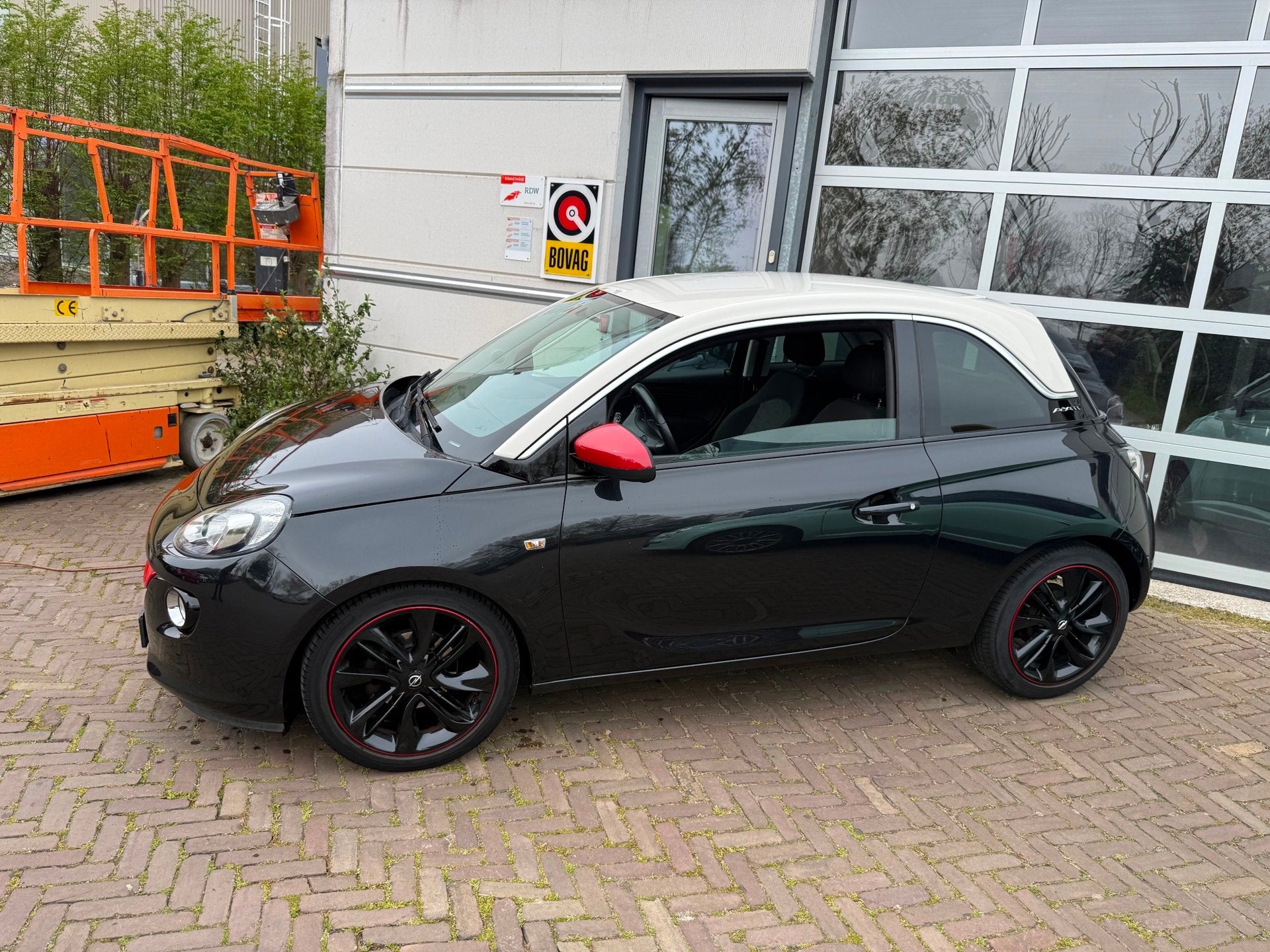 Opel ADAM 1.2 Glam, Auto's, Voorwielaandrijving, Euro 5, Zwart, 4 cilinders