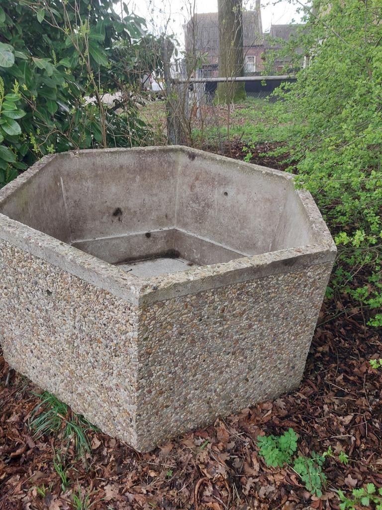 Grote betonnen bloembak met grind, 1.40m doorsnede, Ophalen, Gebruikt, 100 cm of meer, Rond