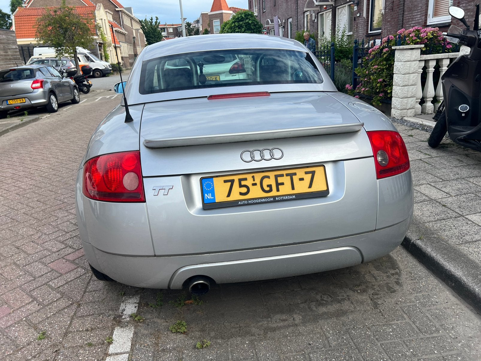 Audi TT 1.8 T Roadster 132KW 2000 Grijs, Voorwielaandrijving, TT, Zwart, 4 cilinders