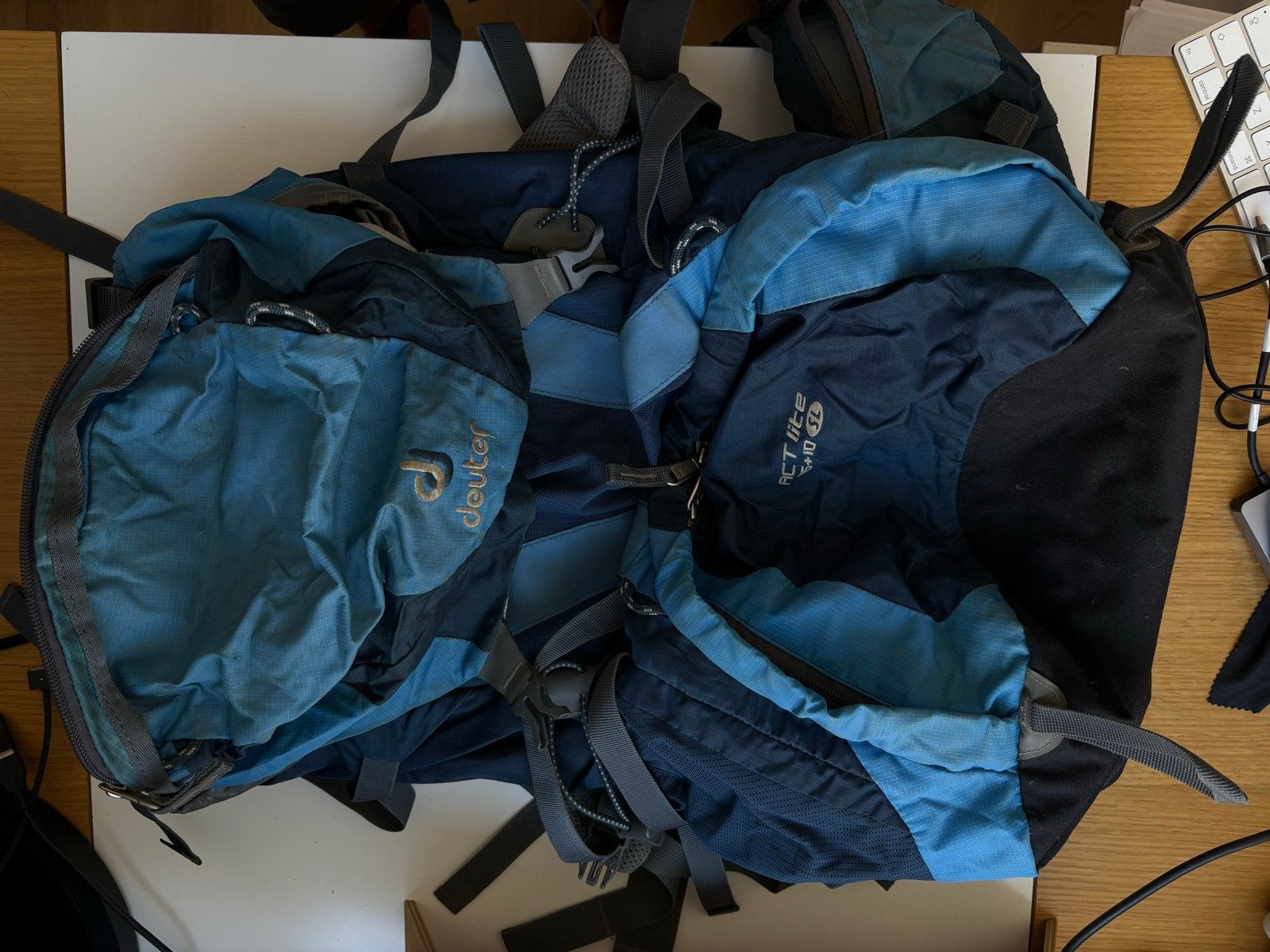 Deuter ACT Lite 35+10 SL Trekking Rugzak - Blauw, Overige merken, Gebruikt, 25 tot 40 cm, Ophalen of Verzenden