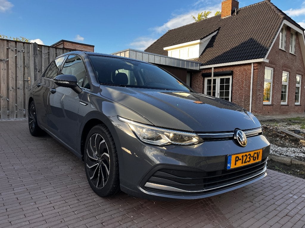 Foto 3 van Volkswagen Golf 1.5 Etsi 150pk 7-DSG 2020 Grijs