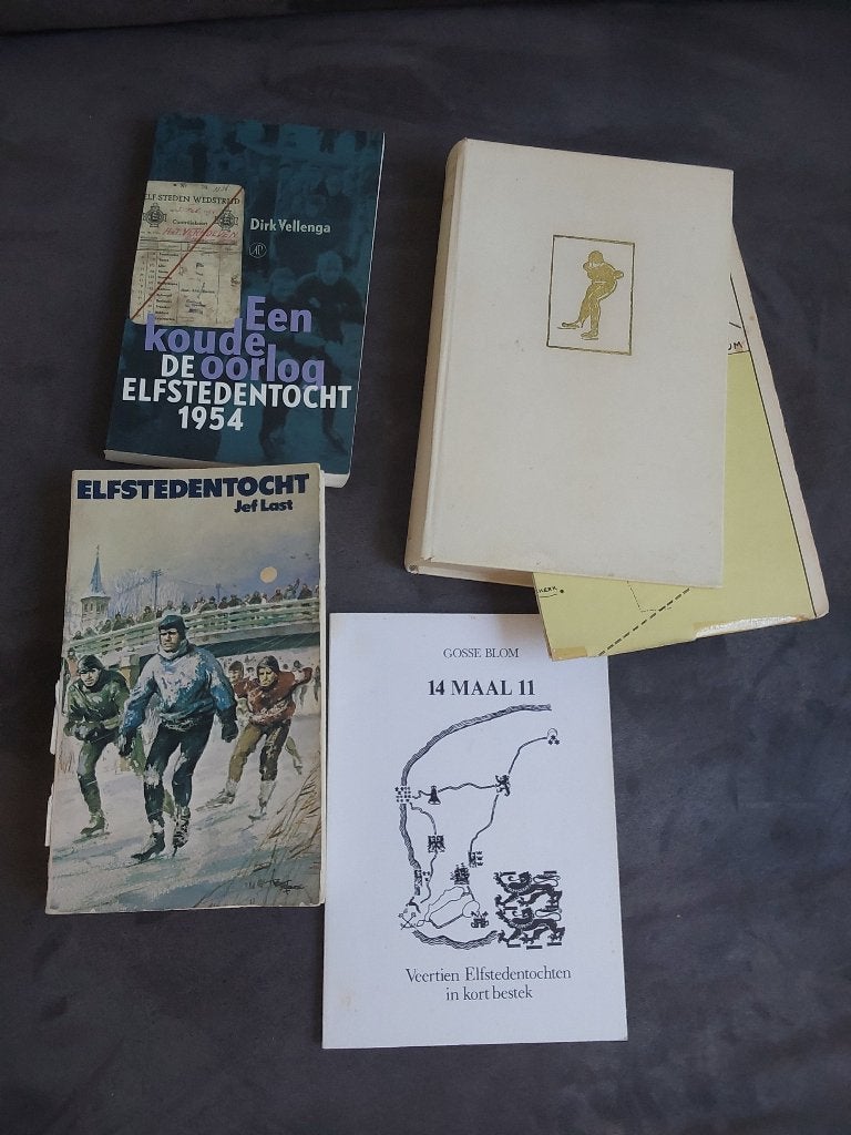 Boek over de elfstedentochten, Ophalen of Verzenden, Gelezen, Diverse auteurs, Overige sporten