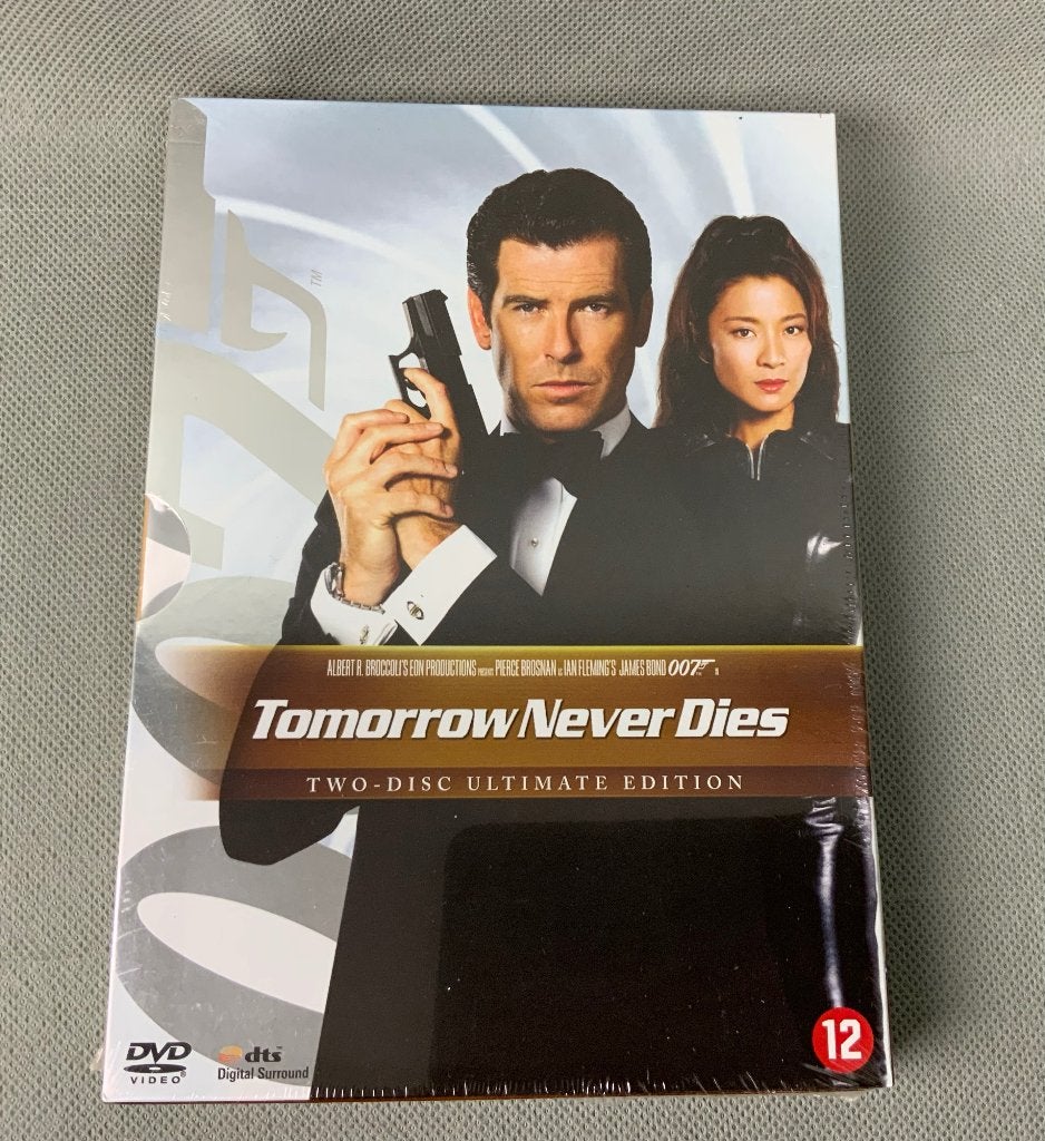 DVD 007 James Bond - Tomorrow Never Dies, Bonusmateriaal, Actiethriller, Ophalen of Verzenden, Nieuw in verpakking