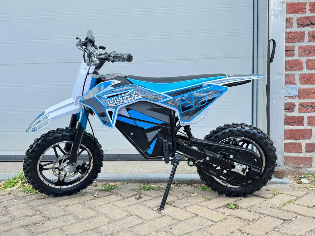Foto 7 van Stoere Elektrische Kinder Quad & Crosser! Race met vrienden