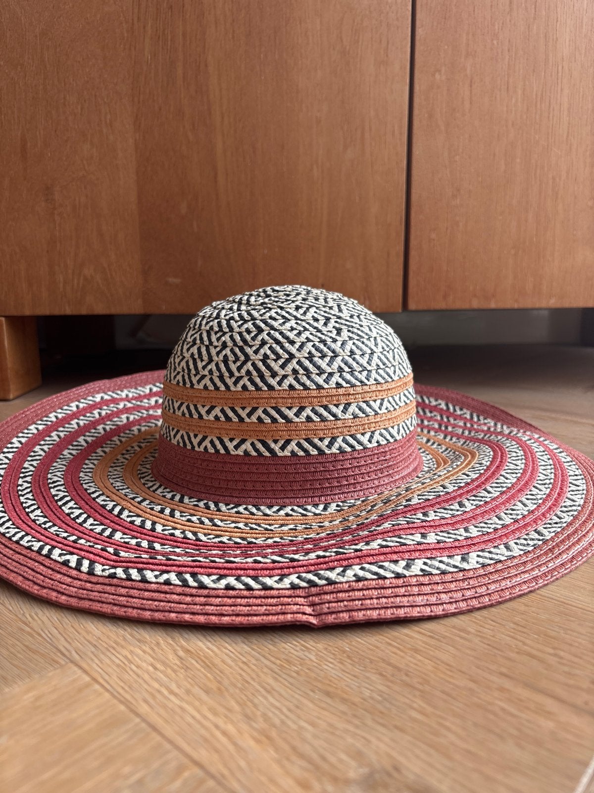 Zomerse Strohoed met Kleurrijk Patroon, Ophalen of Verzenden, Zo goed als nieuw, One size fits all, Hoed