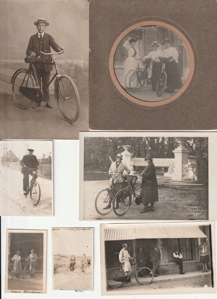 partij van 29 (zeer) oude foto's en fotokaarten fietsen, Gebruikt, Verzenden, Foto, Voor 1940