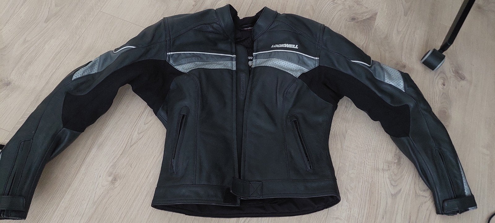 Lookwell Lederen Motorjas Dames Maat 40/12-M met Protectie, Motoren, Ophalen, Jas | leer, Lookwell, Dames