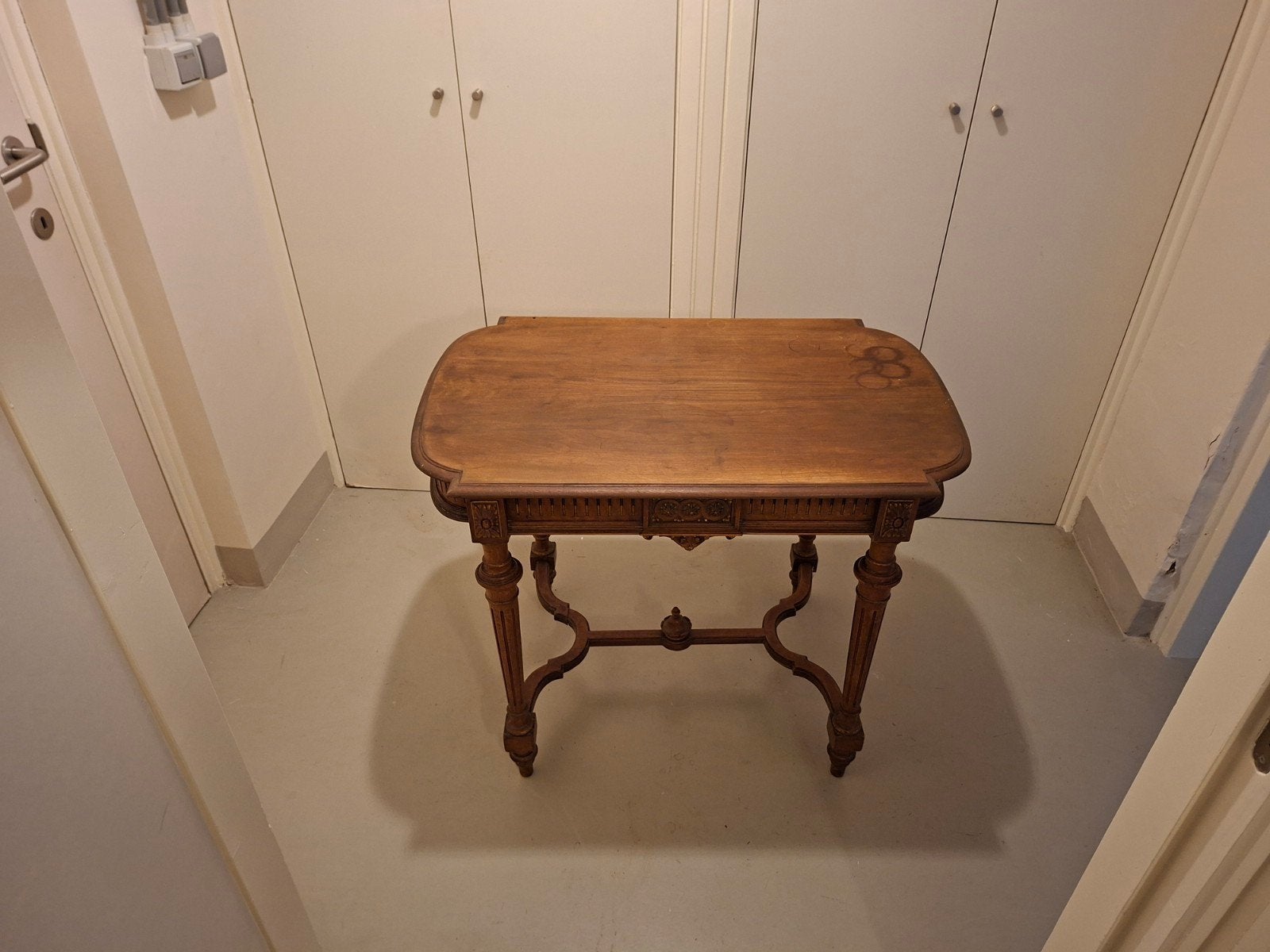Antiek houten bureau / bijzettafel - 73 cm hoog, Ophalen of Verzenden