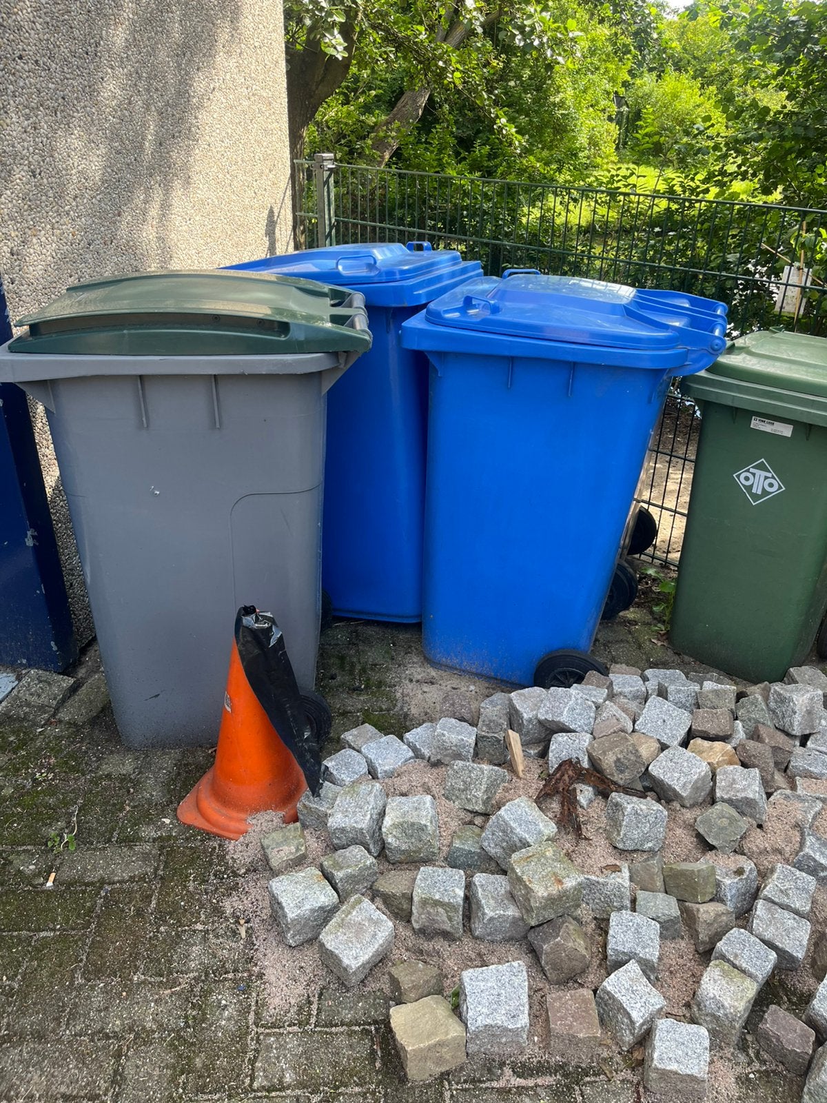 Vuilnisbakken, Ophalen, Zo goed als nieuw, Kunststof, Minder dan 50 cm