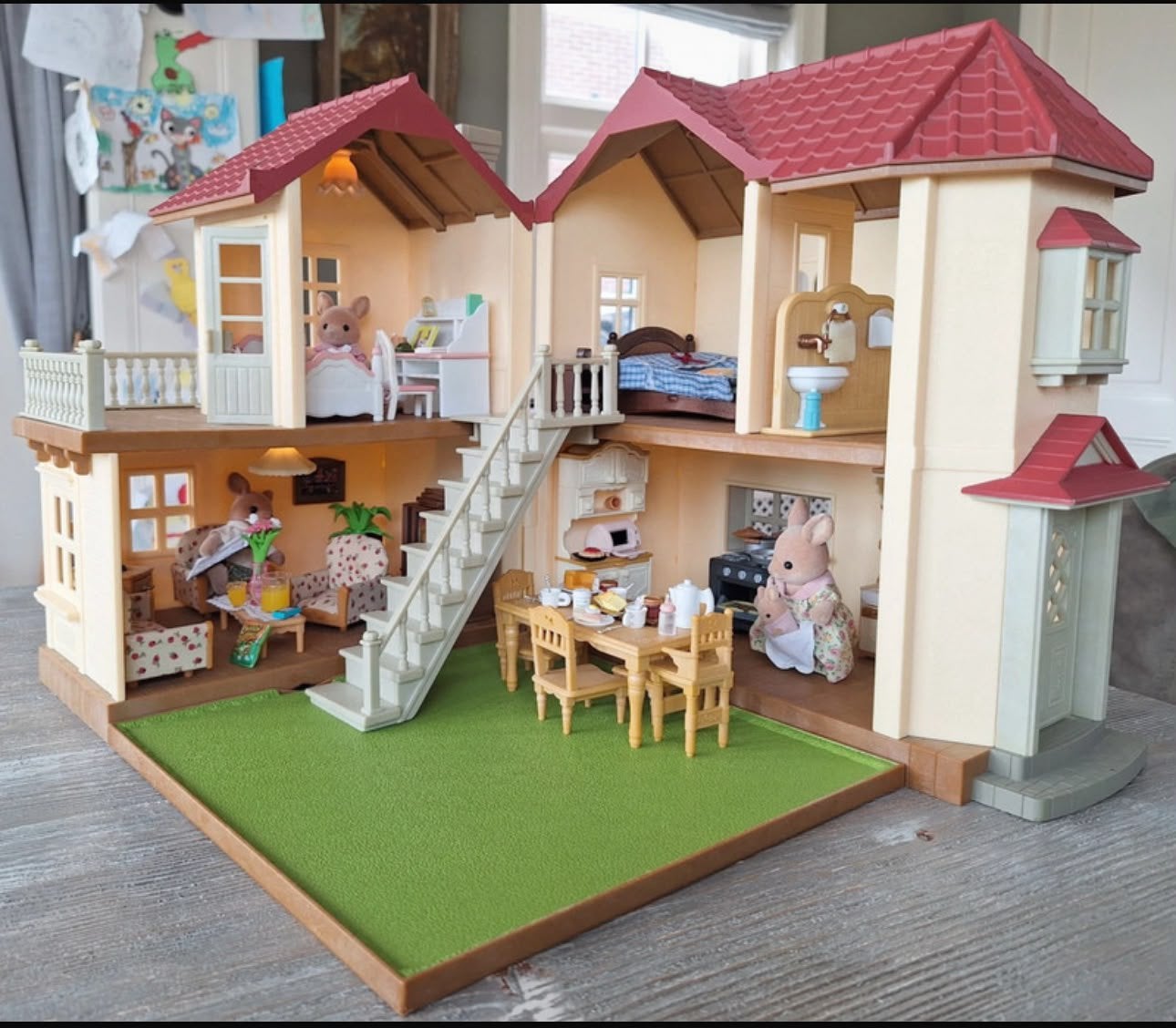 Sylvanian family villa met verlichting, Kinderen en Baby's, Speelgoed | Poppenhuizen, Ophalen of Verzenden, Zo goed als nieuw