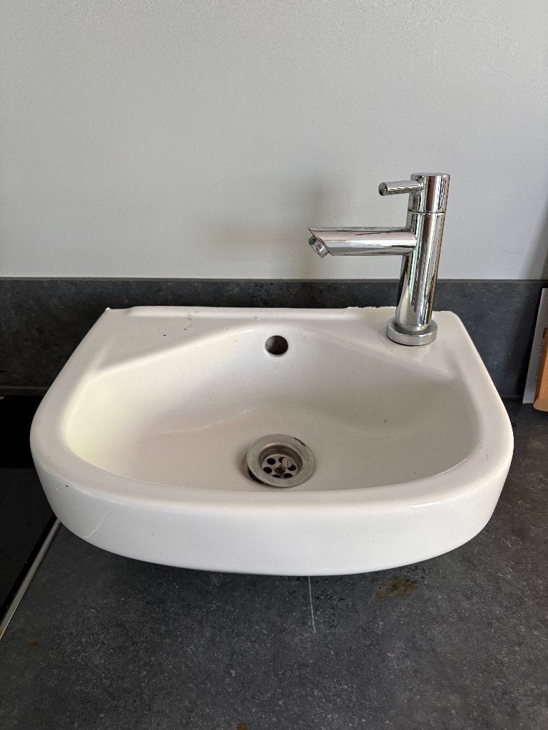 Toilet Fonteintje inclusief kraan, Ophalen, Zo goed als nieuw, Rvs, Wastafel