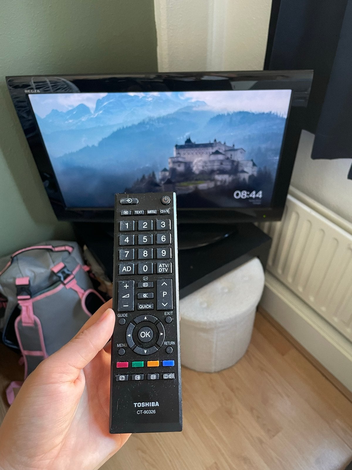 Toshiba Regza LCD TV - 32 inch met afstandsbediening, Ophalen, 50 Hz, 80 tot 100 cm, Gebruikt