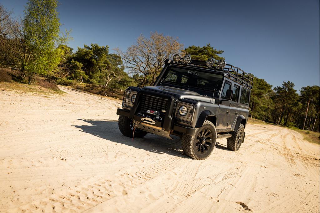 Land Rover Defender 2.2 Tcdi Station Wagon (bj 2014), Auto's, Euro 5, 2005 kg, Gebruikt, 122 pk