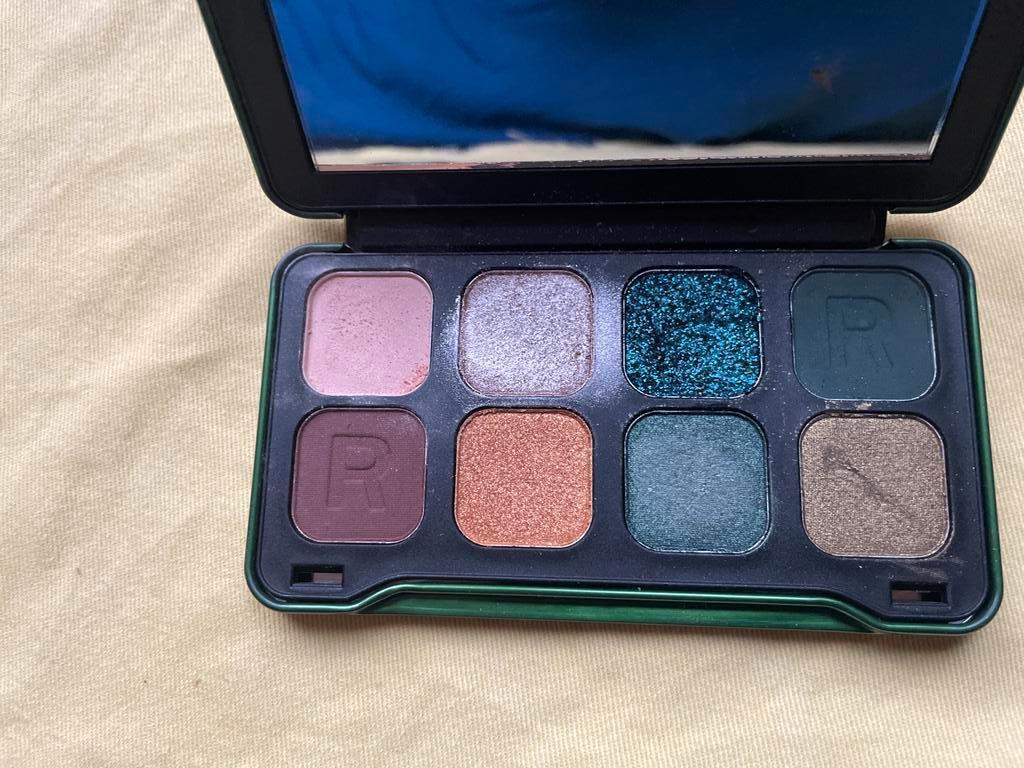 Revolution oogschaduw-palette Forever dynamic, Gebruikt, Ophalen of Verzenden, Make-up, Overige kleuren