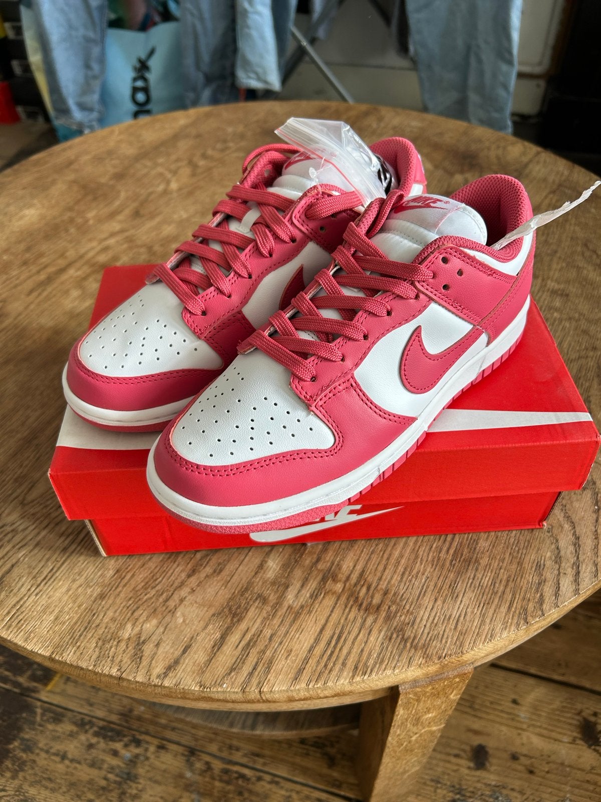 Nike Dunk Low White/Archaeo Pink - Maat 38, Ophalen of Verzenden, Nieuw, Roze, Sneakers of Gympen