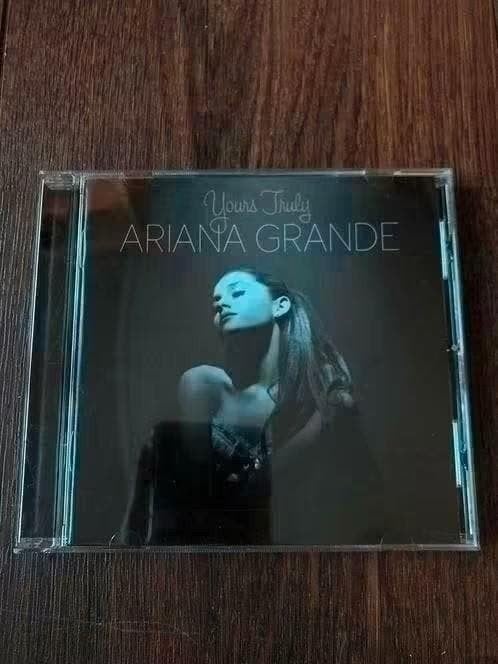 Ariana Grande - Yours Truly CD, Gebruikt, Pop, Ophalen of Verzenden, Inclusief doosje