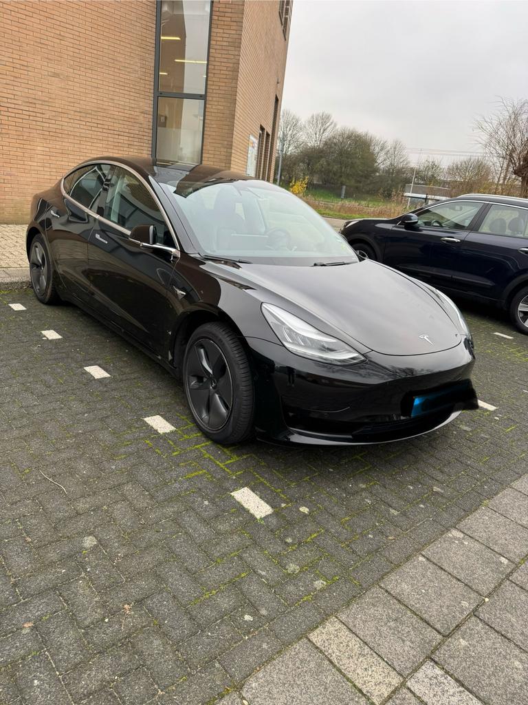 Foto 6 van Taxi huren/ Kia Niro huren/ verhuur/Taxichauffeur/Huren taxi