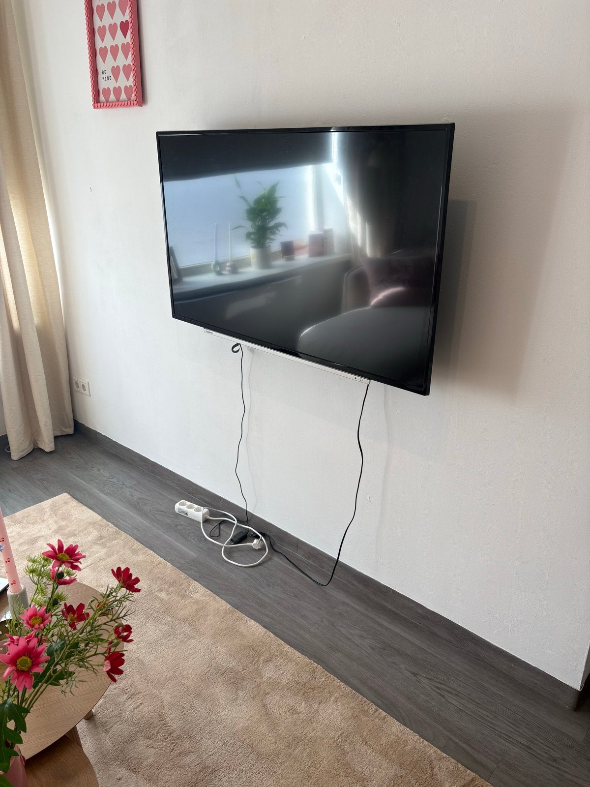 Toshiba TV in uitstekende staat, incl. beugel en standaard, Audio, Tv en Foto, Ophalen, Toshiba, 50 Hz, Zo goed als nieuw