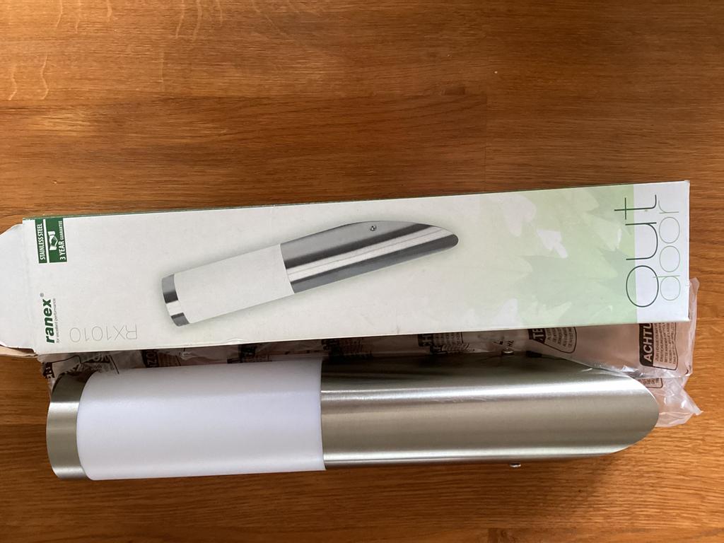 Nieuwe buitenlamp, Minder dan 50 watt, Wandlamp, Ophalen of Verzenden, Netvoeding