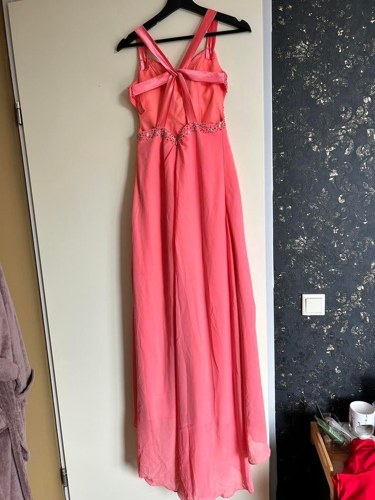 Peach kleur jurk, Ophalen of Verzenden, Gedragen, Maat 34 (XS) of kleiner, Onder de knie