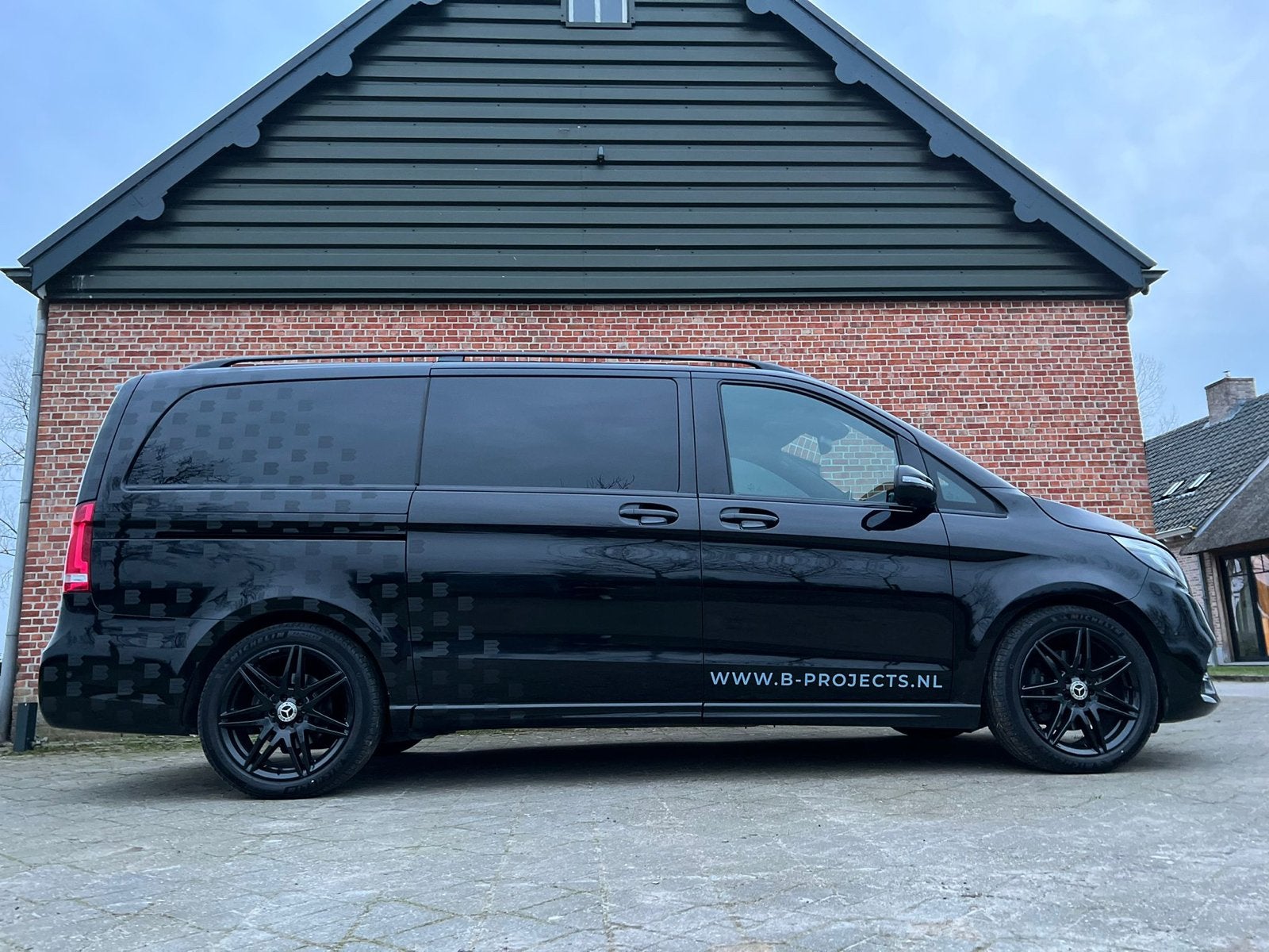 Mercedes-benz v250 2020 Zwart amg pakket, Auto's, 190 pk, 2077 kg, Zwart, Bedrijf