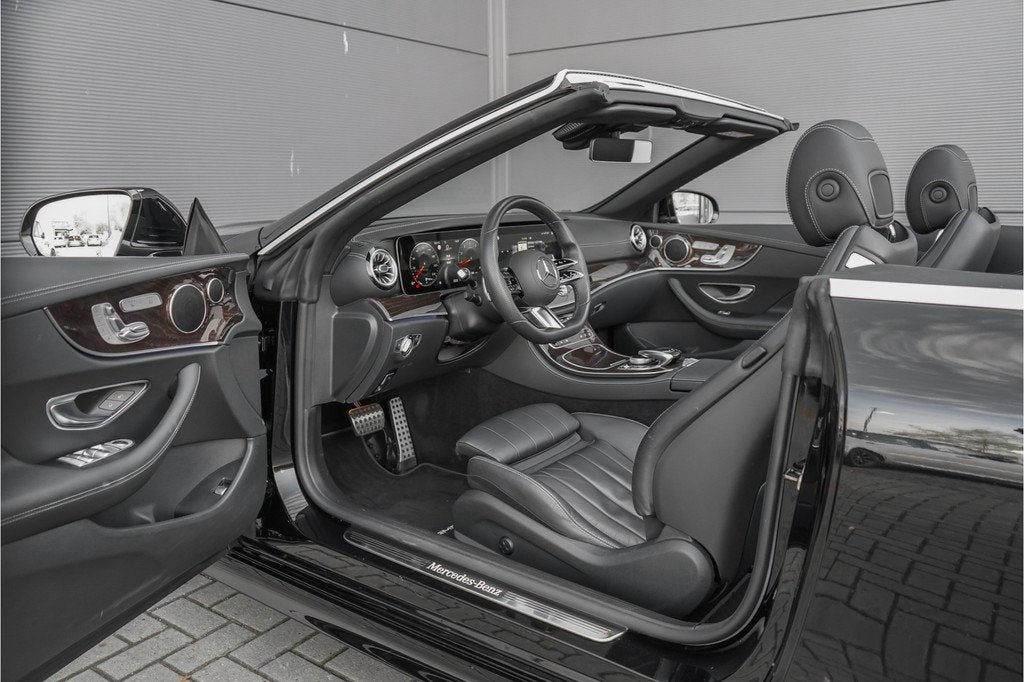 Mercedes-Benz E-Klasse Cabrio 200 AMG Line Camera Memory Nek, Auto's, Automaat, 4 cilinders, 4 stoelen, Zwart