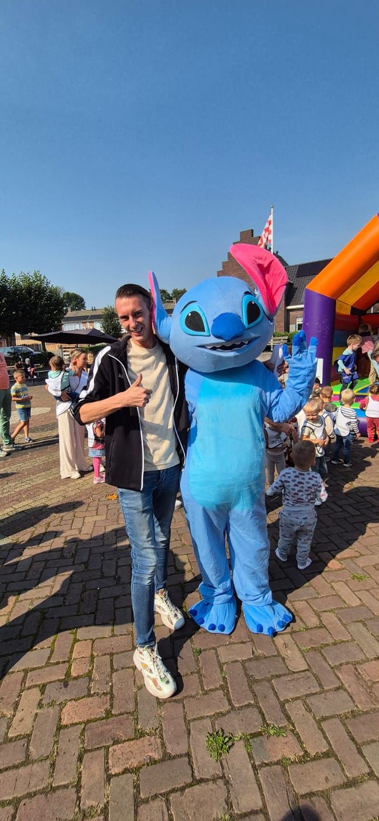 Stitch mascotte kostuum huren of Stitch op bezoekadres!, Ophalen of Verzenden, Zo goed als nieuw, Verjaardag