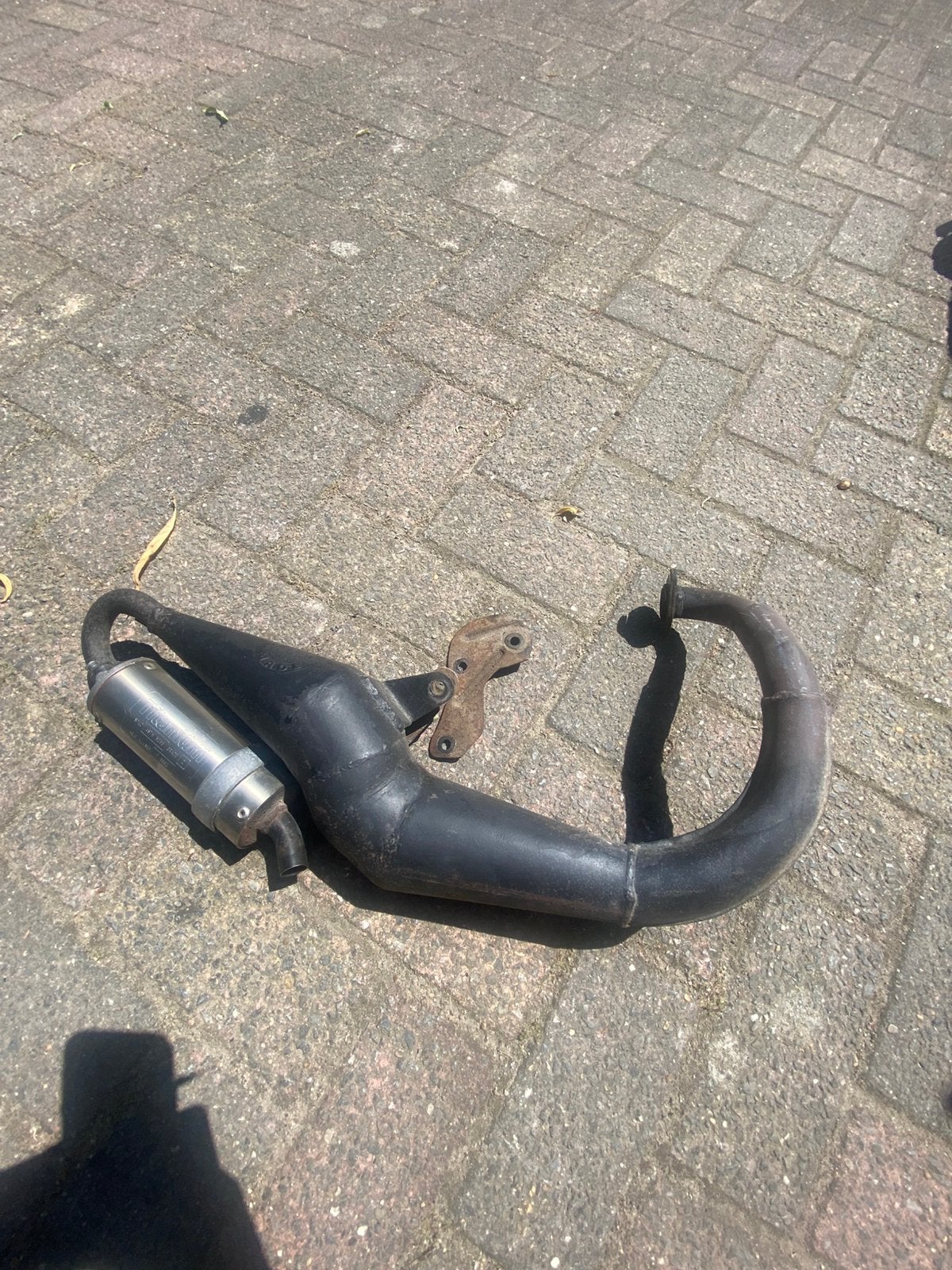 Verticaal uitlaat 50cc, Ophalen, Zo goed als nieuw