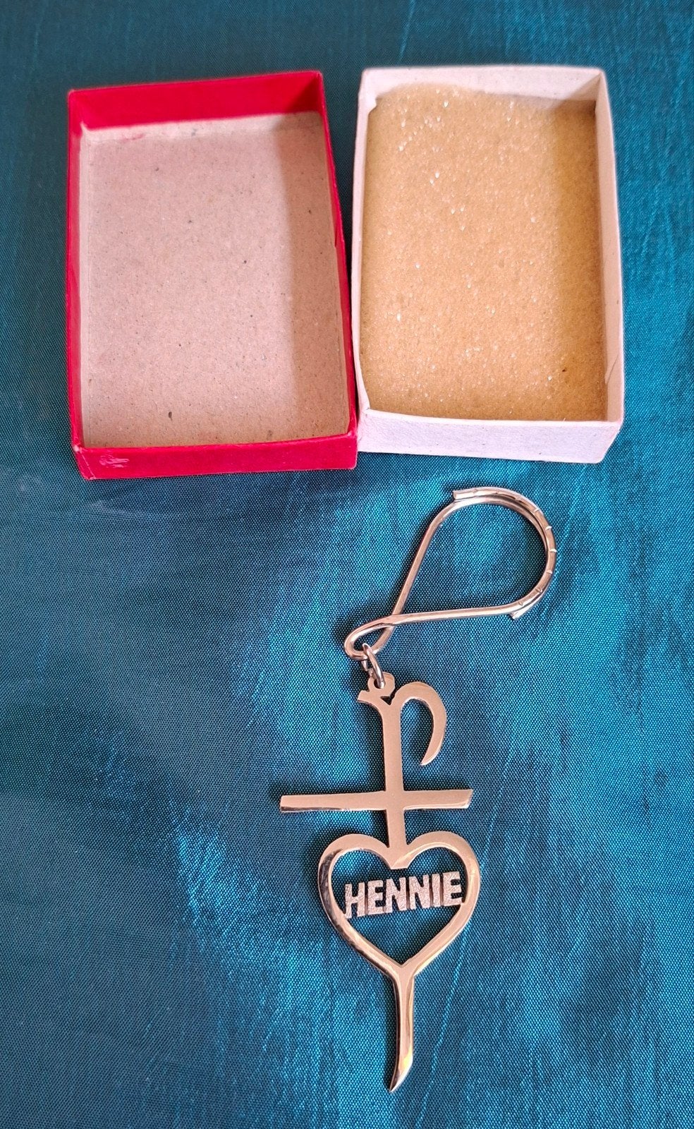 Hanger Hennie Geloof Hoop Liefde  ca 7 cm uit de Filipijnen, Ophalen of Verzenden, Zo goed als nieuw