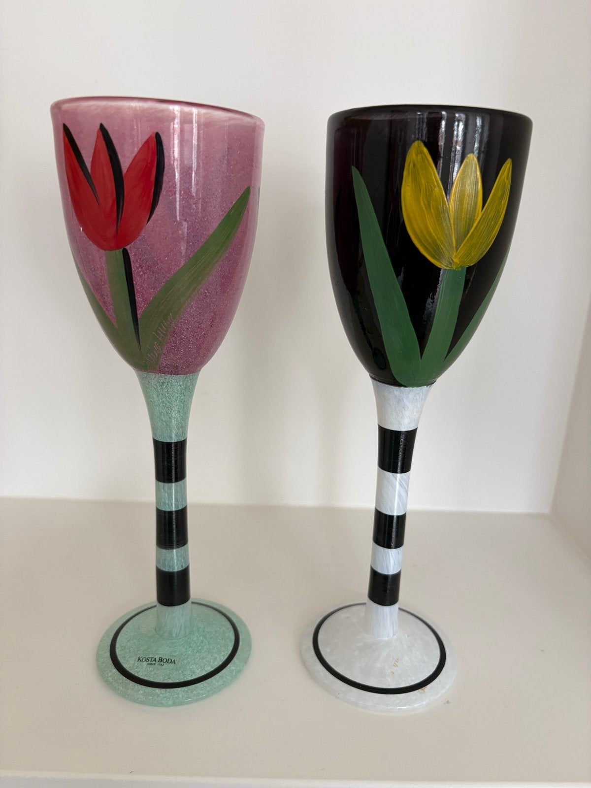 Kosta Boda Tulpen Wijnglazen - Set van 2, Antiek en Kunst, Ophalen of Verzenden