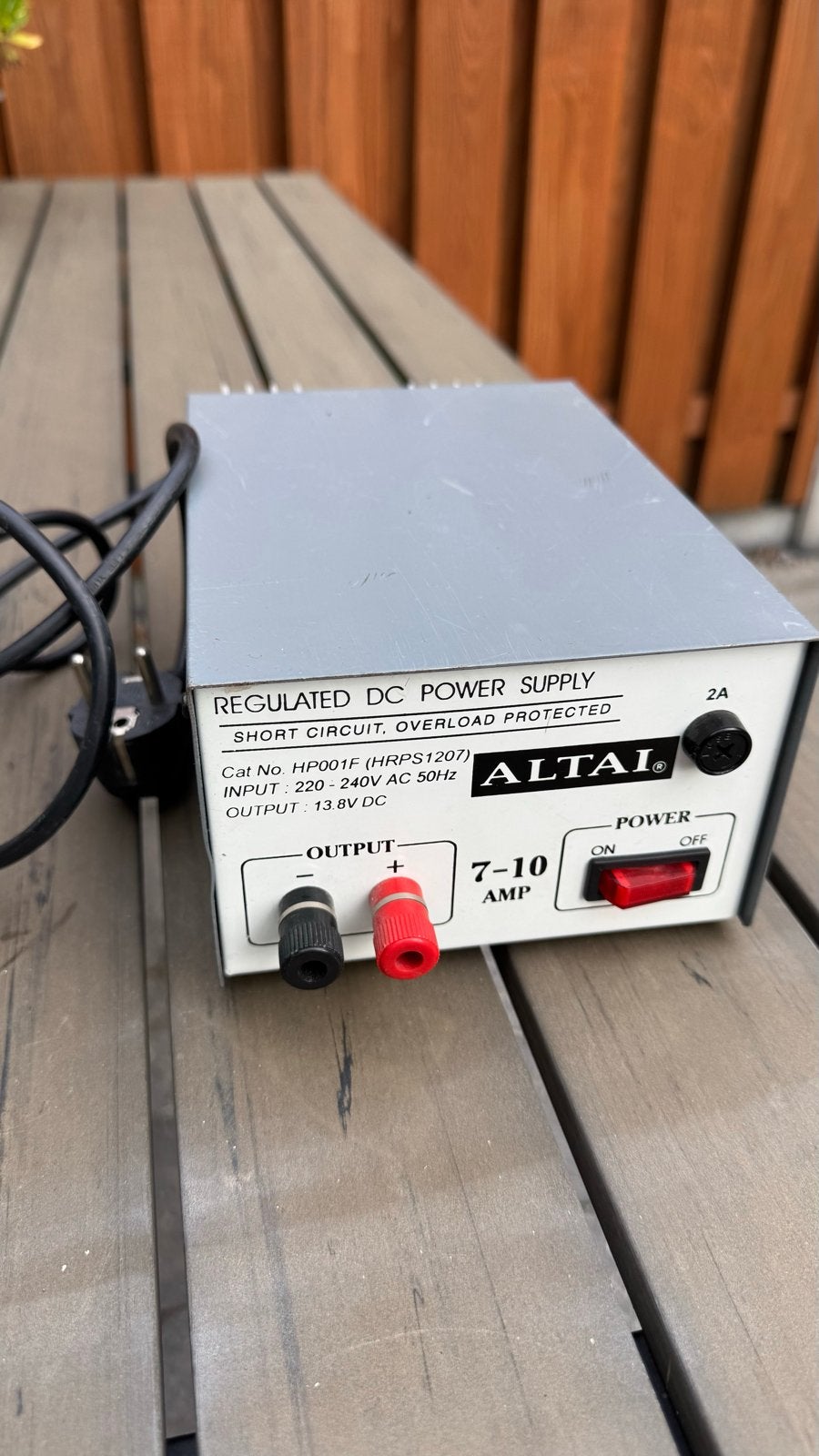 ALTAI Gereguleerde DC Voeding 13.8V 7-10A, Telecommunicatie, Ophalen of Verzenden, Gebruikt