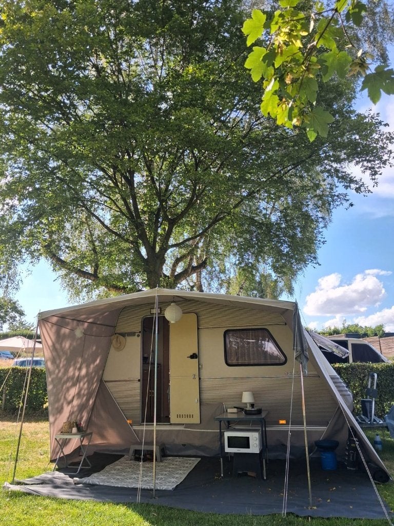 Complete en zeer nette Kip caravan De Luxe (KL35 EK), Caravans en Kamperen, Caravans, Standaardzit, Magnetron, Tot en met 2, Particulier