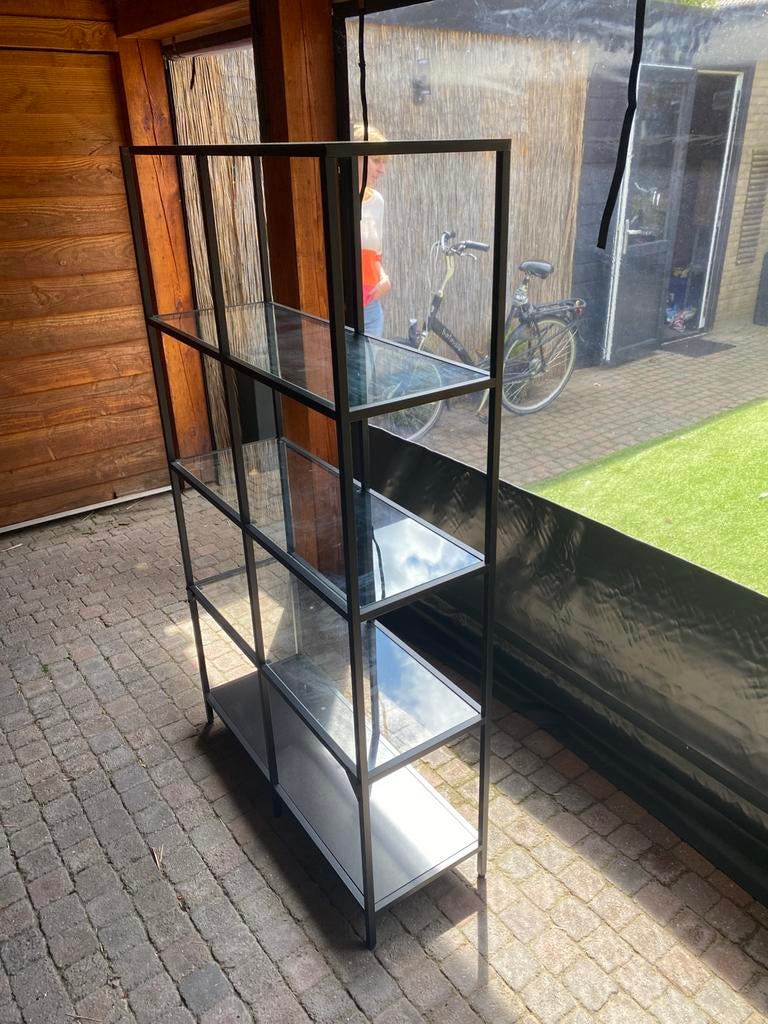Ikea glazen vitrinekast, Ophalen, Zo goed als nieuw