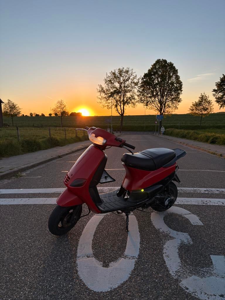 Piaggio Zip 2T Snor 70cc Airsal - TERUIL/TEKOOP, Fietsen en Brommers, Scooters | Piaggio, Ophalen, Tweetakt, Gebruikt, Zip