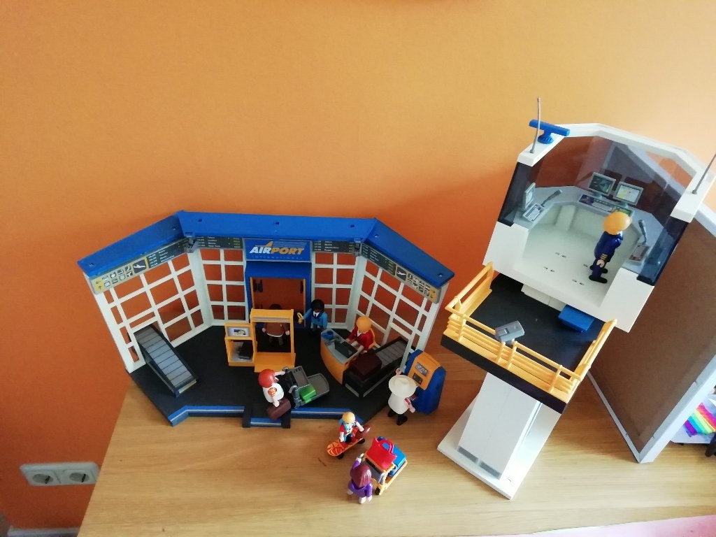 Playmobil Vliegveld, verkeerstoren en incheckbalie 5338/5399, Gebouw, Complete set, Ophalen of Verzenden, Zo goed als nieuw