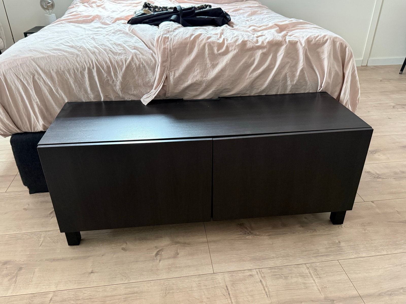 IKEA Besta TV-meubel zwartbruin met deuren 120x42x48, Ophalen, Gebruikt, 100 tot 150 cm, Minder dan 100 cm