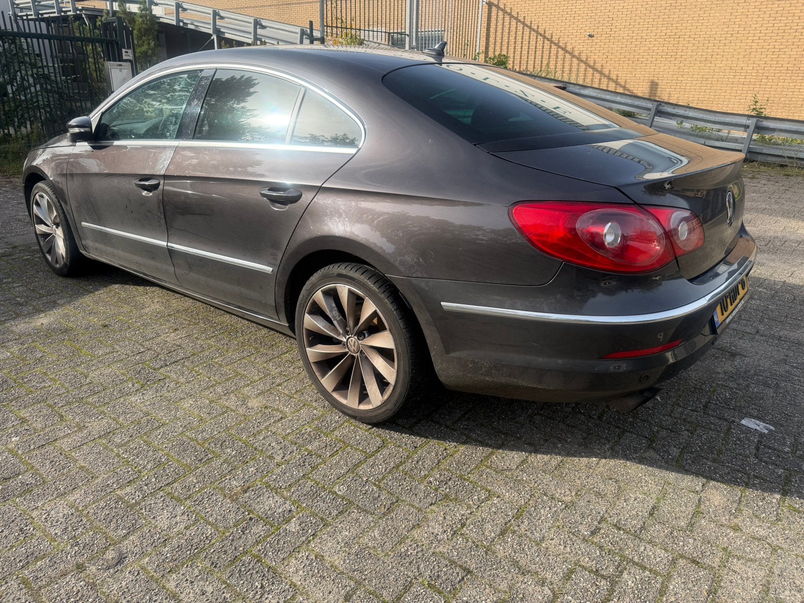 Volkswagen Passat 1.8 TSI 118KW CC 2008 Bruin defect motor !, Auto's, Zwart, 4 cilinders, Bruin, Origineel Nederlands