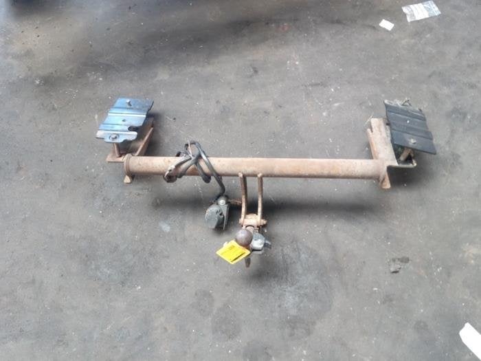 Trekhaak van een Opel Vectra, Gebruikt, -, -, Opel