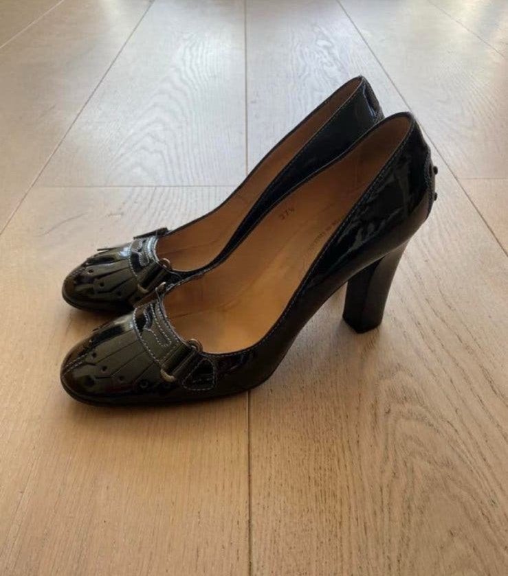 Tods 37,5 lakleer hakken nieuwstaat, Zwart, Ophalen of Verzenden, Zo goed als nieuw, Schoenen met hoge hakken