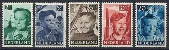 Nederland NVPH nr 573/7 ongebruikt Kinderpostzegels 1951, Ophalen of Verzenden, Na 1940, Postfris