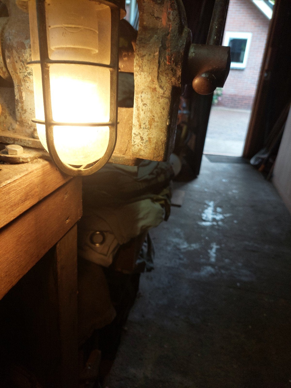Te Koop mooie oude stallamp, Ophalen