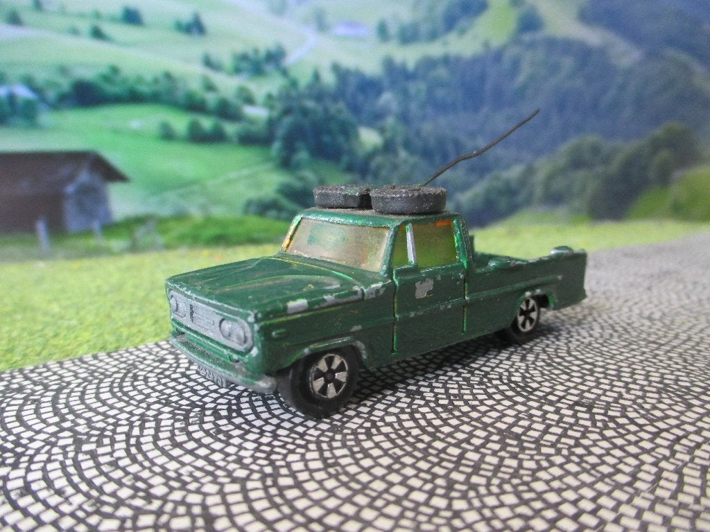 1:80 Dodge D20 Safari - Majorette #225 groen repaint, Ophalen of Verzenden, Zo goed als nieuw, Auto