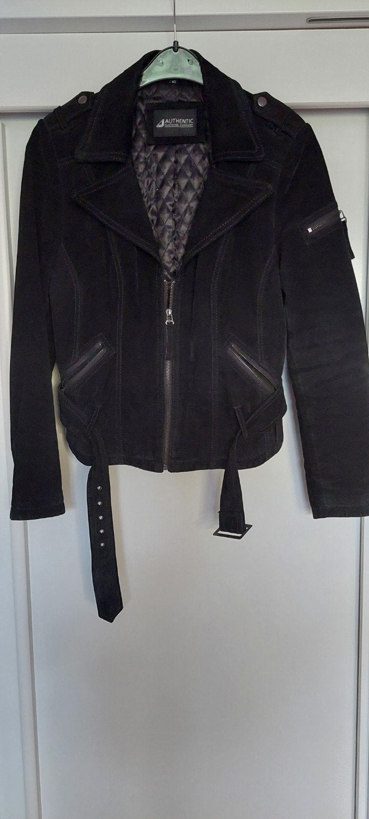 Zwarte  Suède bikerjack van Authentic, maat 38/40 (M), Kleding | Dames, Zwart, Authentic, Gedragen, Ophalen
