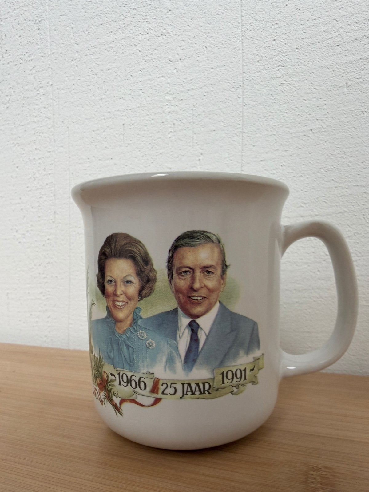 Mok Beatrix & Claus 25 jaar getrouwd 1966–1991 nieuwstaat, Ophalen, Zo goed als nieuw, Servies