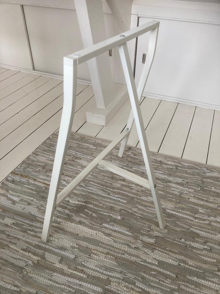 2 witte metalen schragen - Ideaal voor bureau, Ophalen, Gebruikt, Metaal of Aluminium, 75 cm of meer